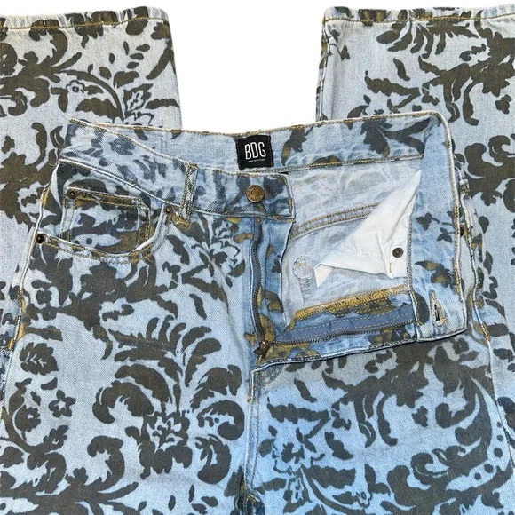 Urban Outfitters BDG High-Waisted Cowboy Jean Flocked Denim Straight Leg Size 27 - Picture 11 of 11